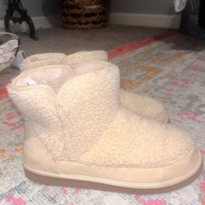 Old navy boots